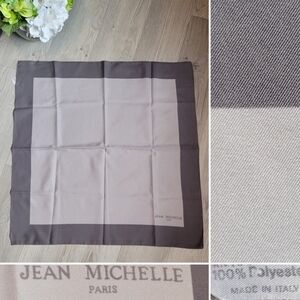 Jean Michelle Paris Vintage Italian-made Light & Dark Gray Scarf, 26" x 24.5"